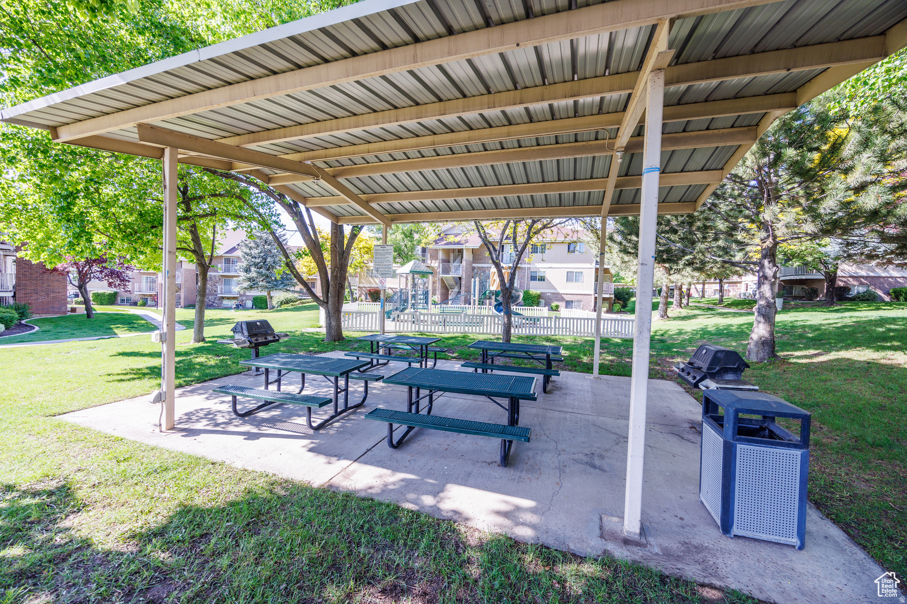 STONEBROOK CONDO - Residential