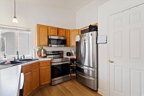 Tiny photo for 1433 W PEBBLECREEK DR, Layton, UT 84041 (MLS # 2147003)