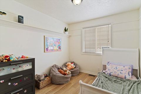 Tiny photo for 1433 W PEBBLECREEK DR, Layton, UT 84041 (MLS # 2147003)