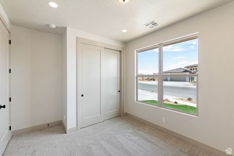 Tiny photo for 1641 N HORIZON PKWY #118, Washington, UT 84780 (MLS # 2100505)