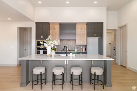 Tiny photo for 1641 N HORIZON PKWY #118, Washington, UT 84780 (MLS # 2100505)