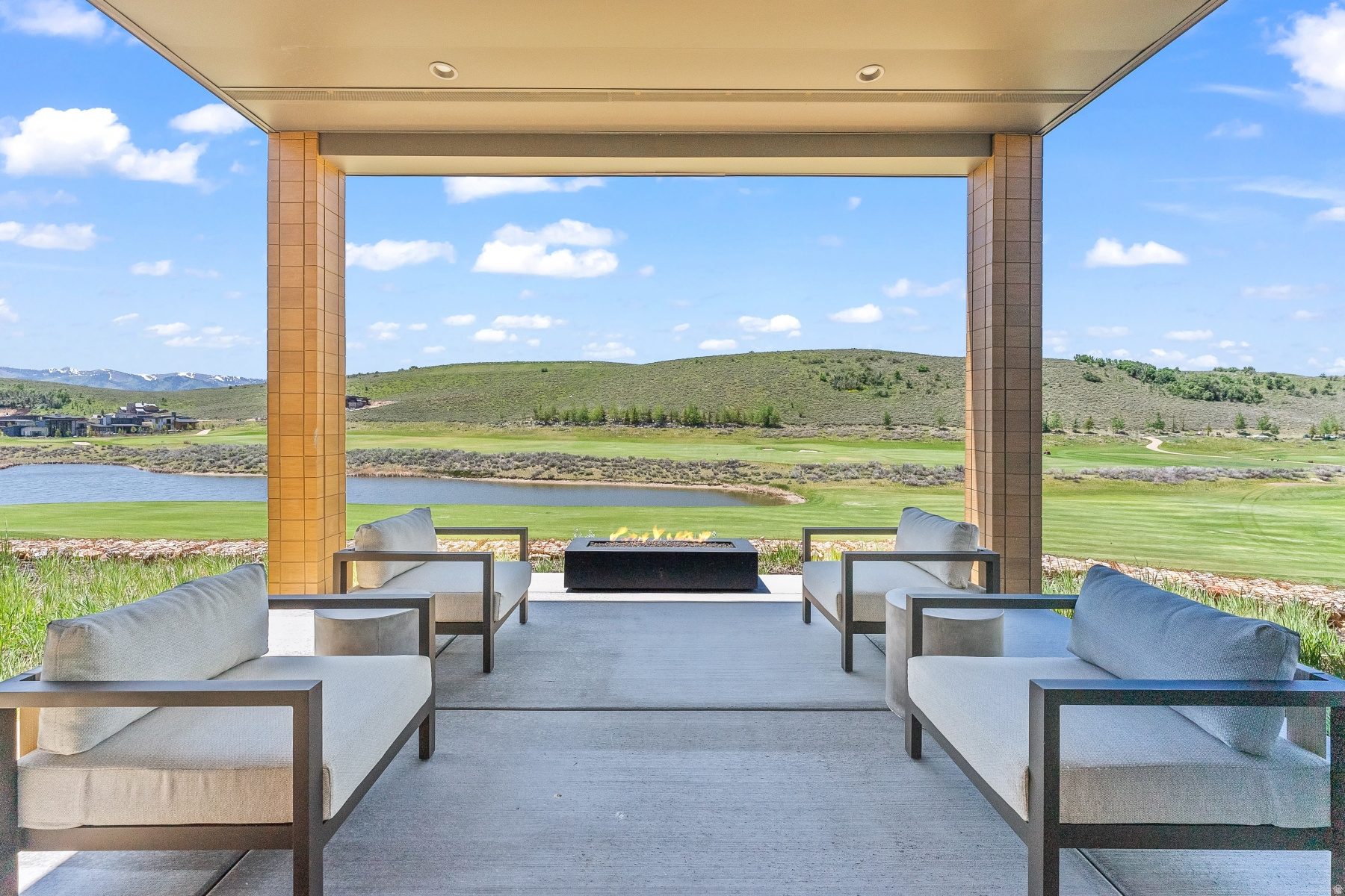 DOUBLE DEER COTTAGES - Residential