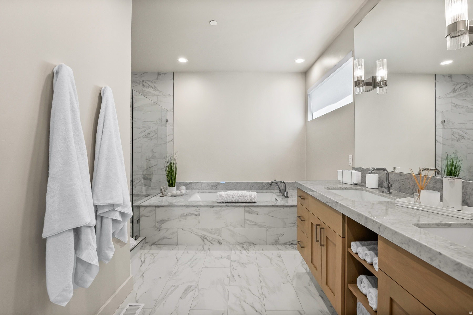 DOUBLE DEER COTTAGES - Residential