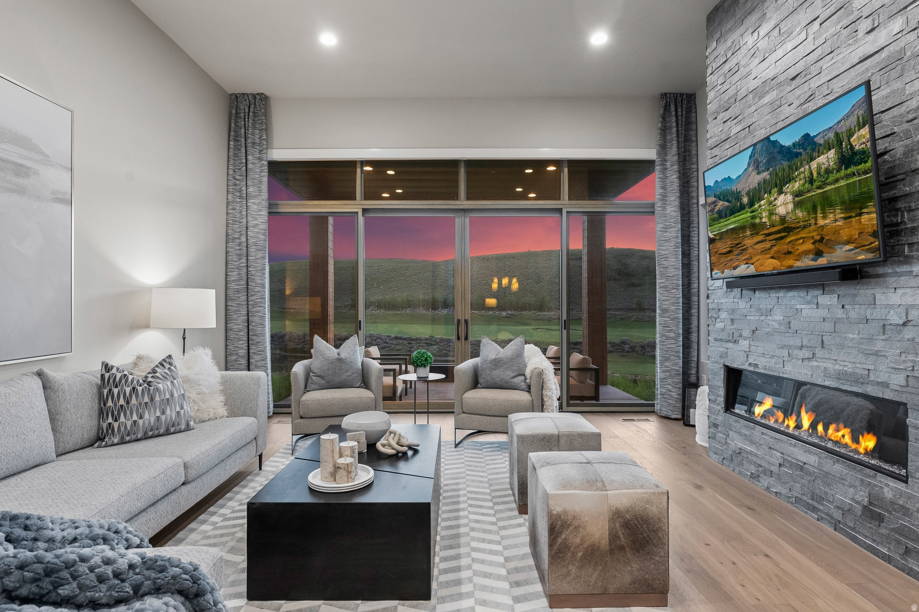 DOUBLE DEER COTTAGES - Residential