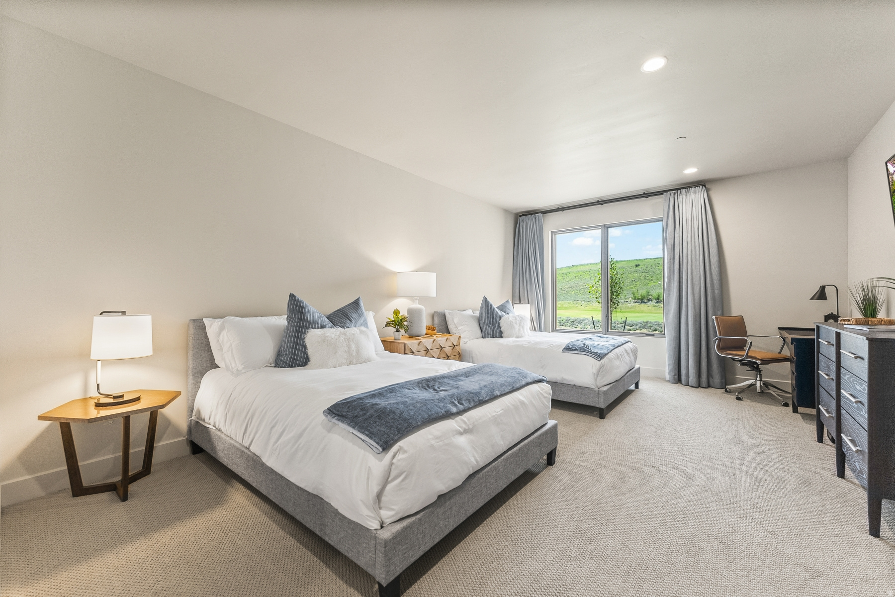 DOUBLE DEER COTTAGES - Residential