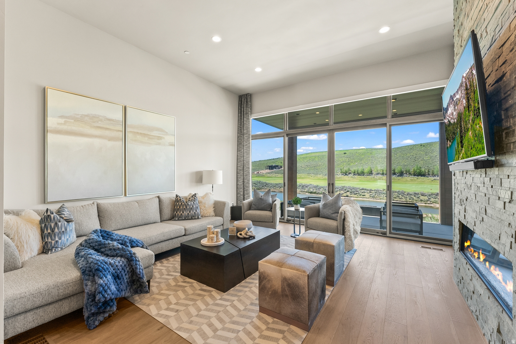 DOUBLE DEER COTTAGES - Residential