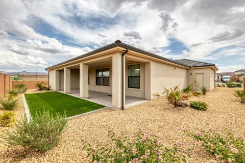 Tiny photo for 4648 W 2870 S, Hurricane, UT 84737 (MLS # 2183654)