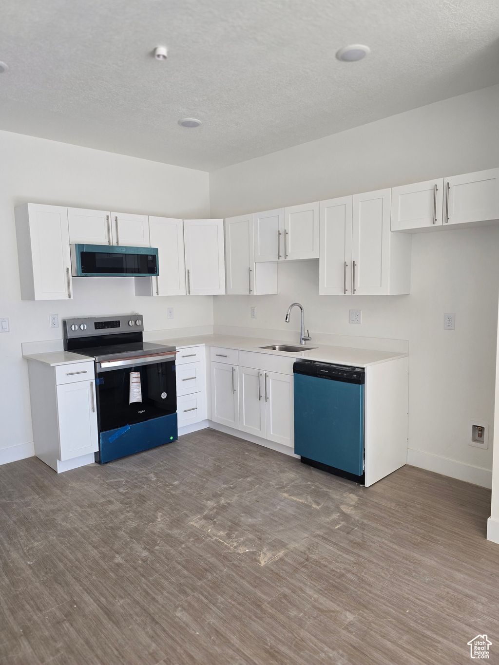 Photo of 2085 N MAIN ST #401, Sunset, UT 84015 (MLS # 2118901)
