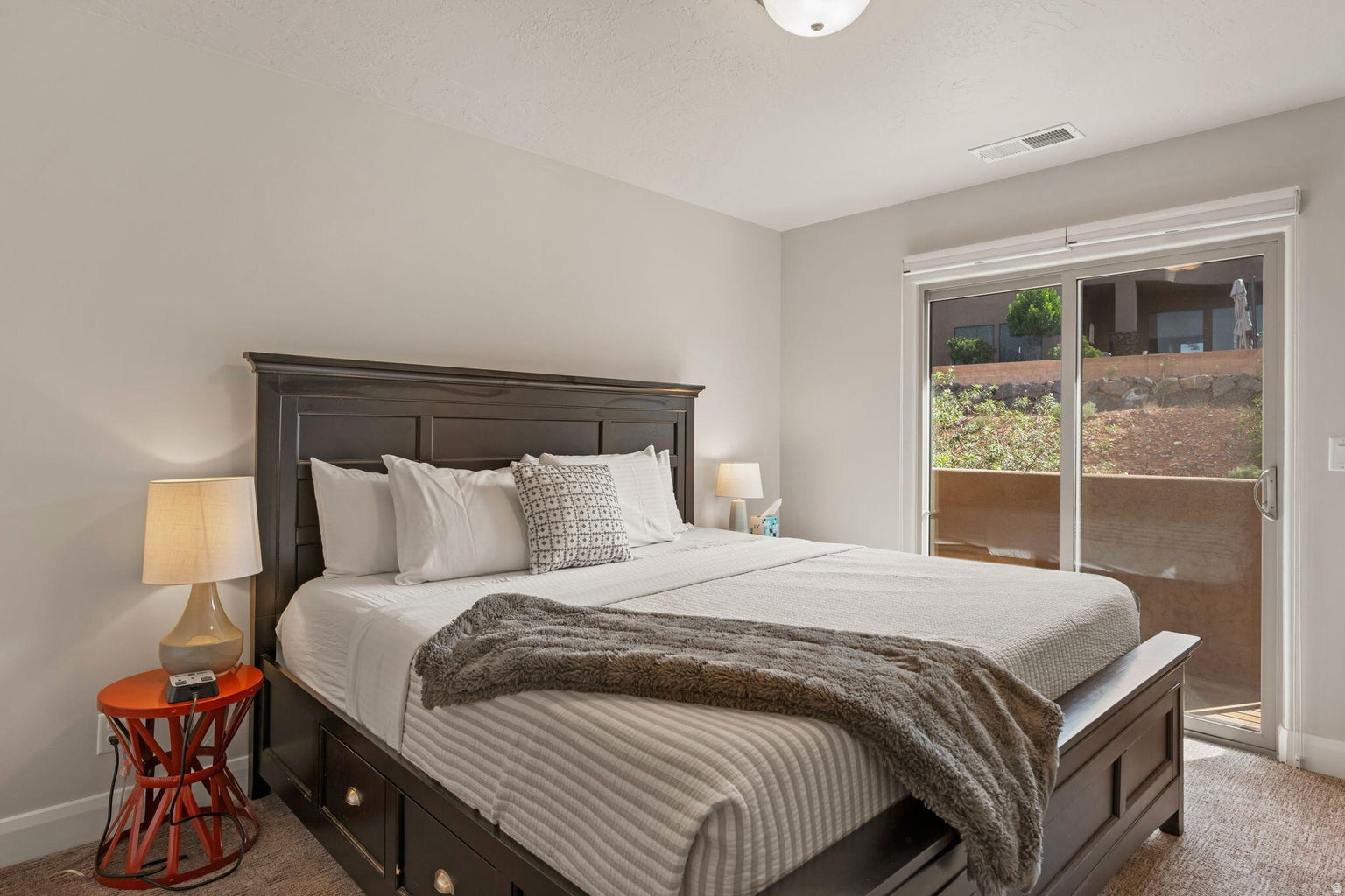 ESCAPES AT THE LEDGES PH 4 - Residential