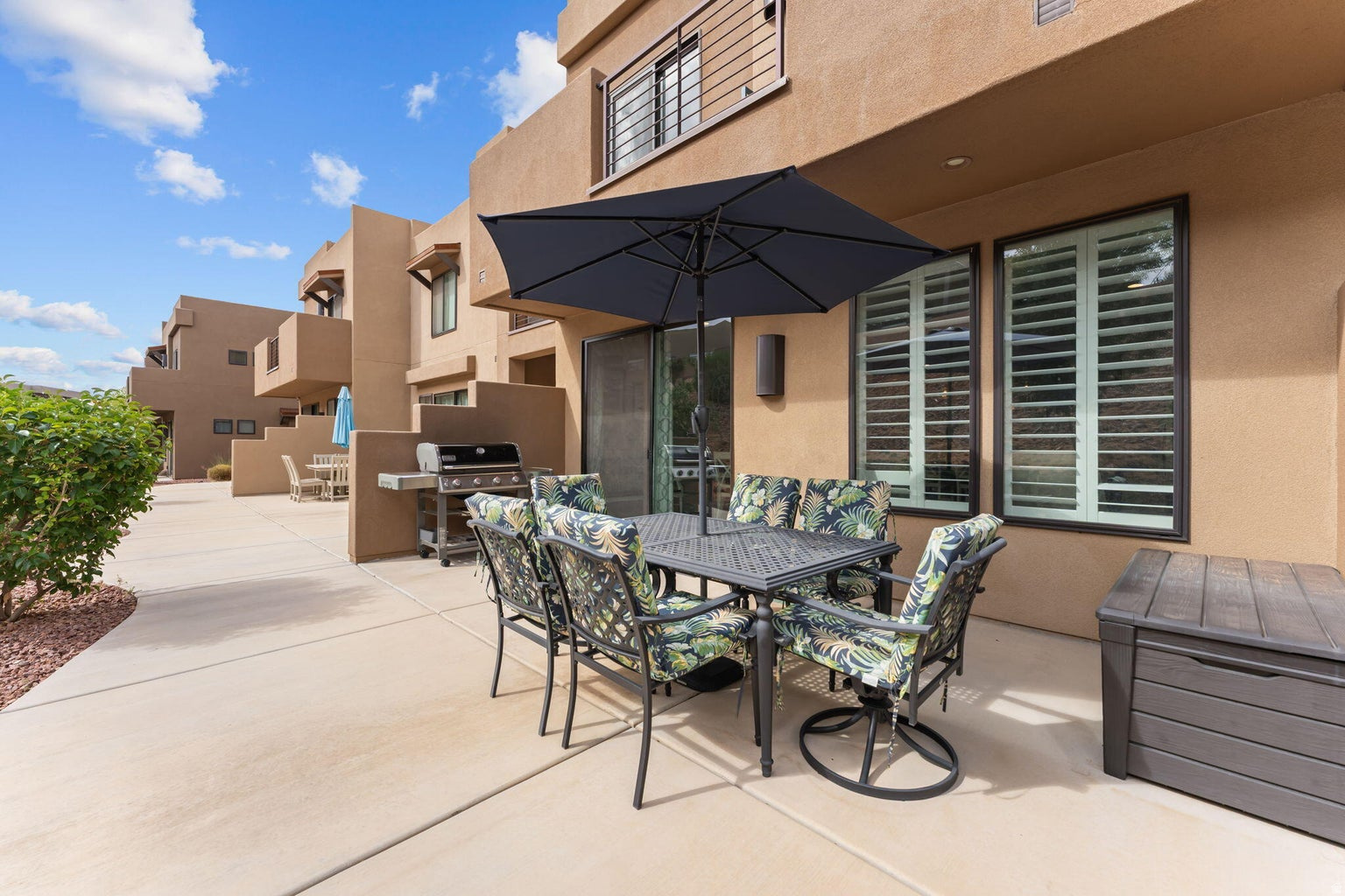 ESCAPES AT THE LEDGES PH 4 - Residential