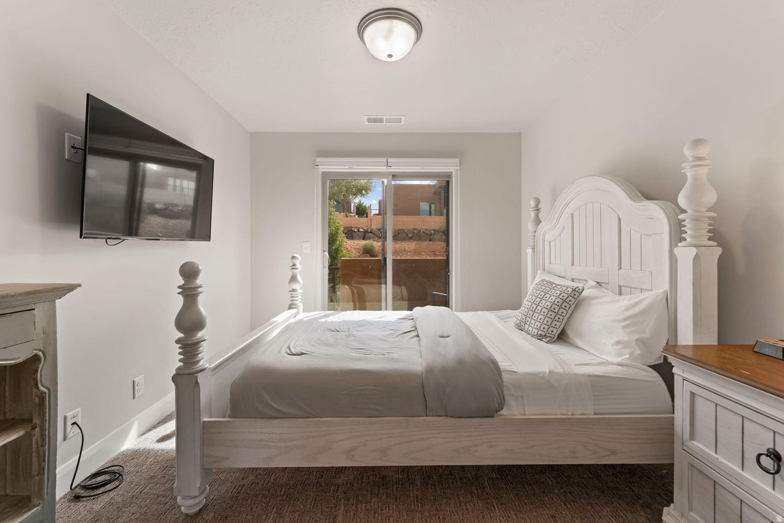 ESCAPES AT THE LEDGES PH 4 - Residential