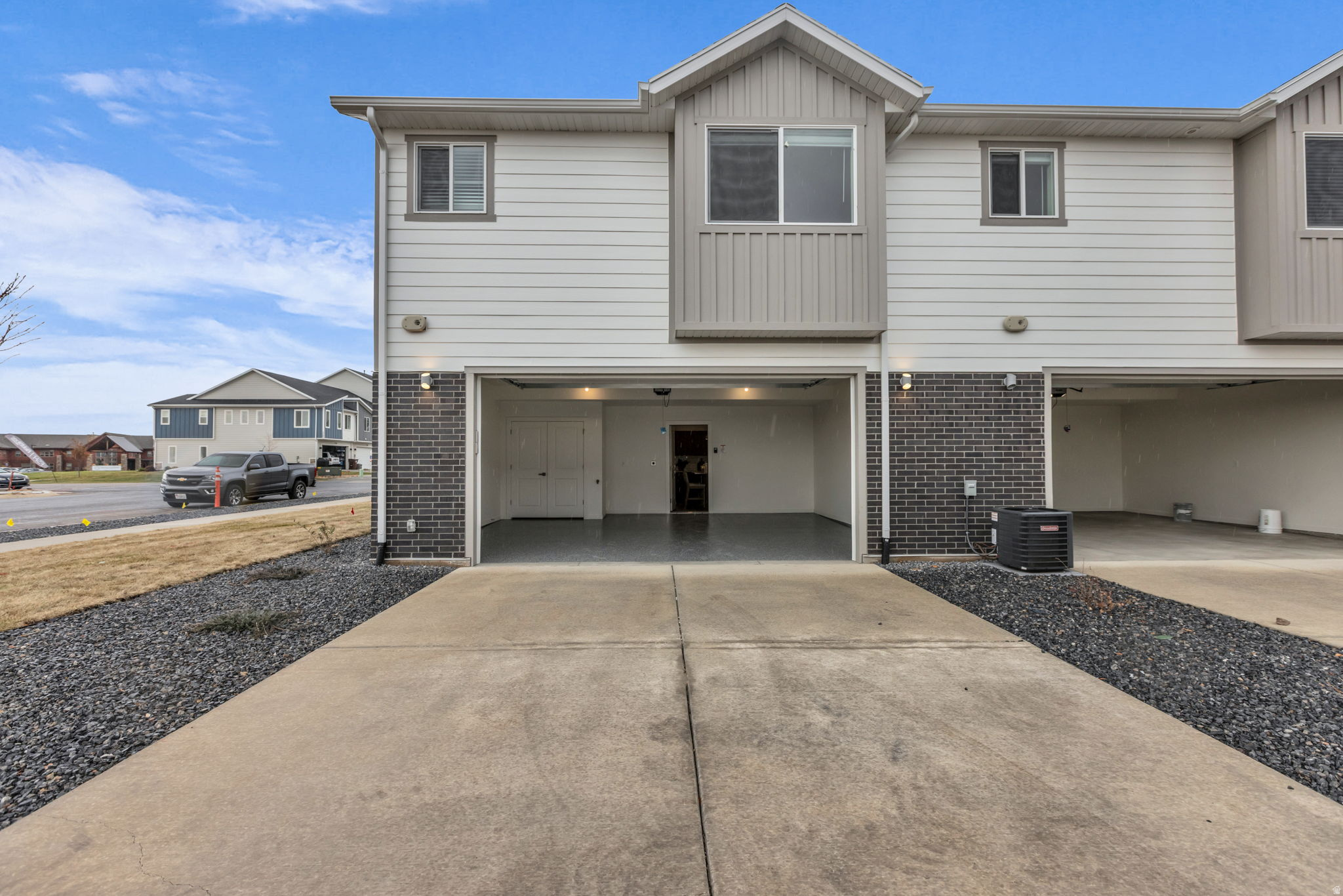 FREEDOM COURT - Residential