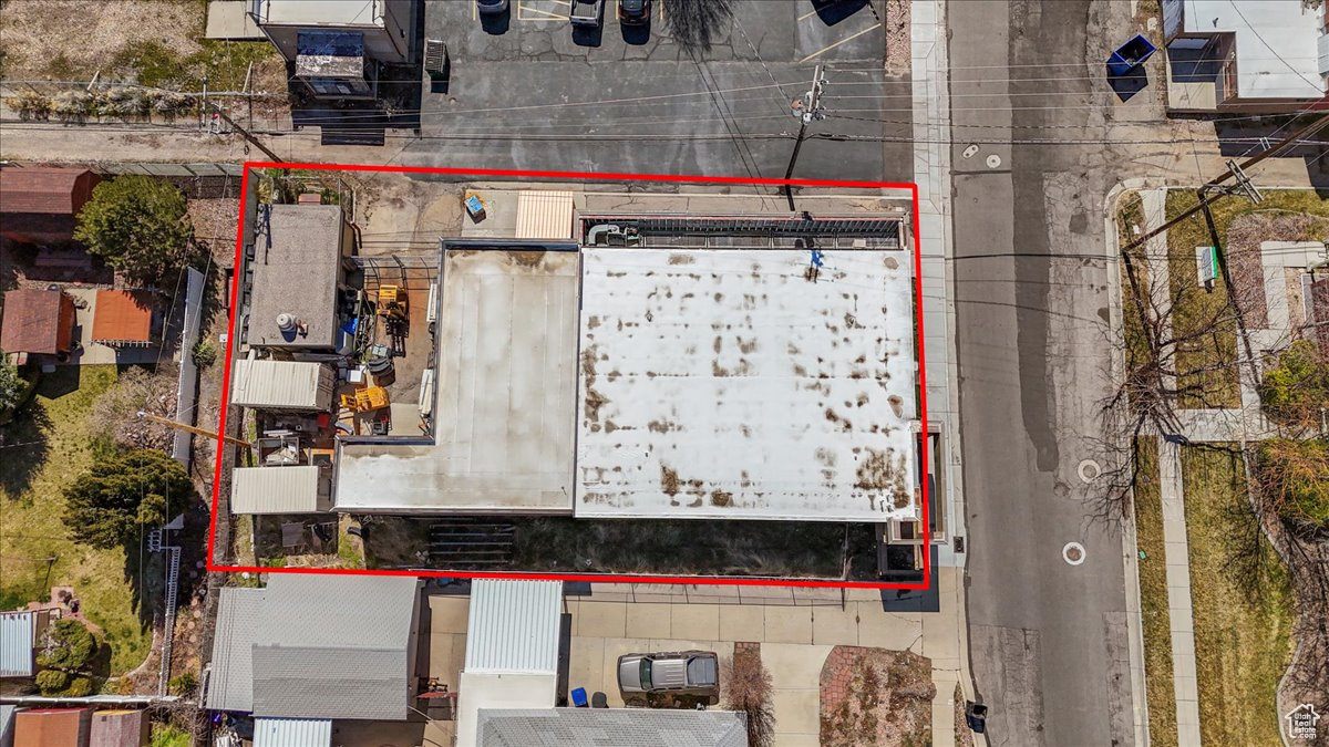 LINCOLN - Commercial Sale