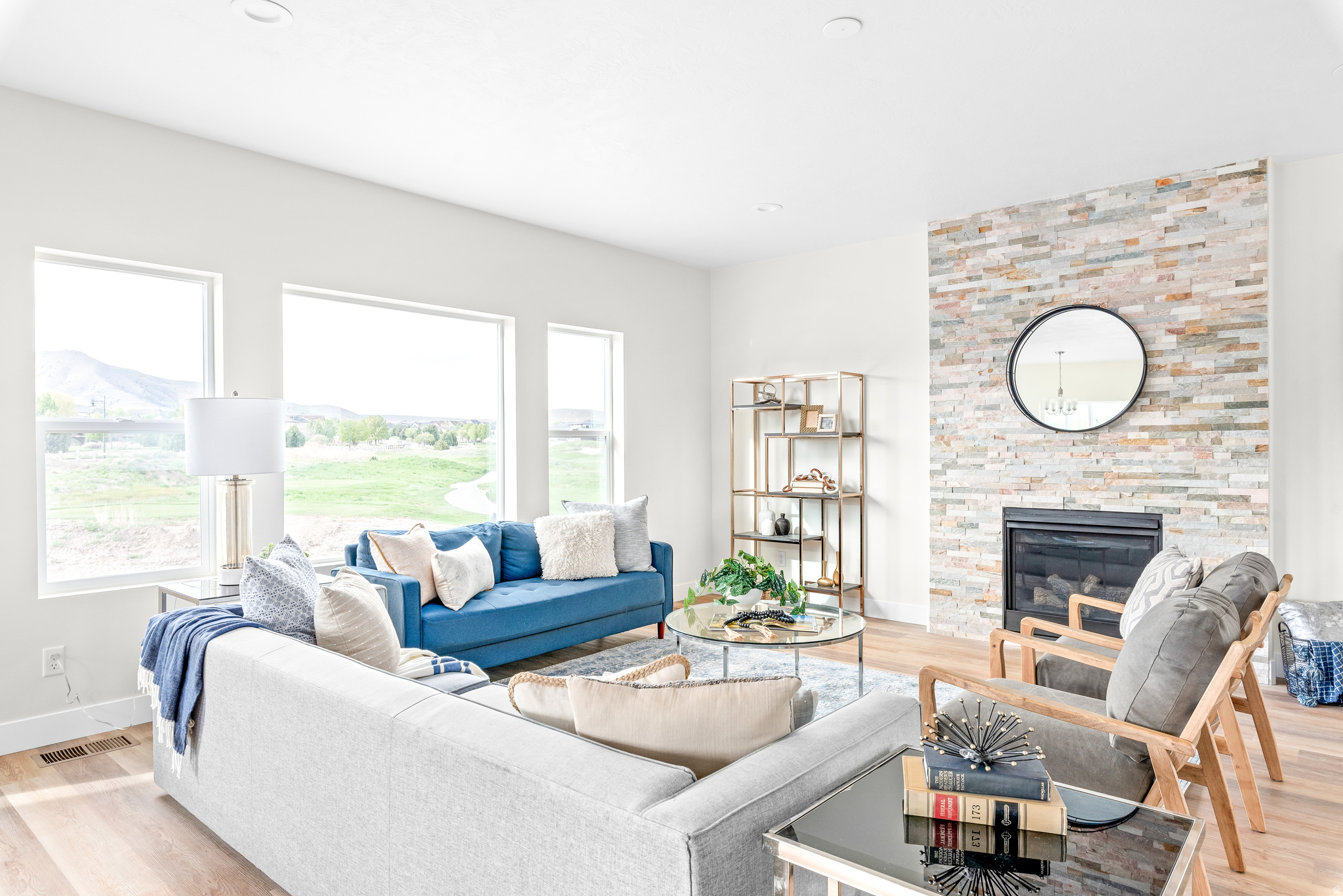 RANCHES ESTATES - Residential