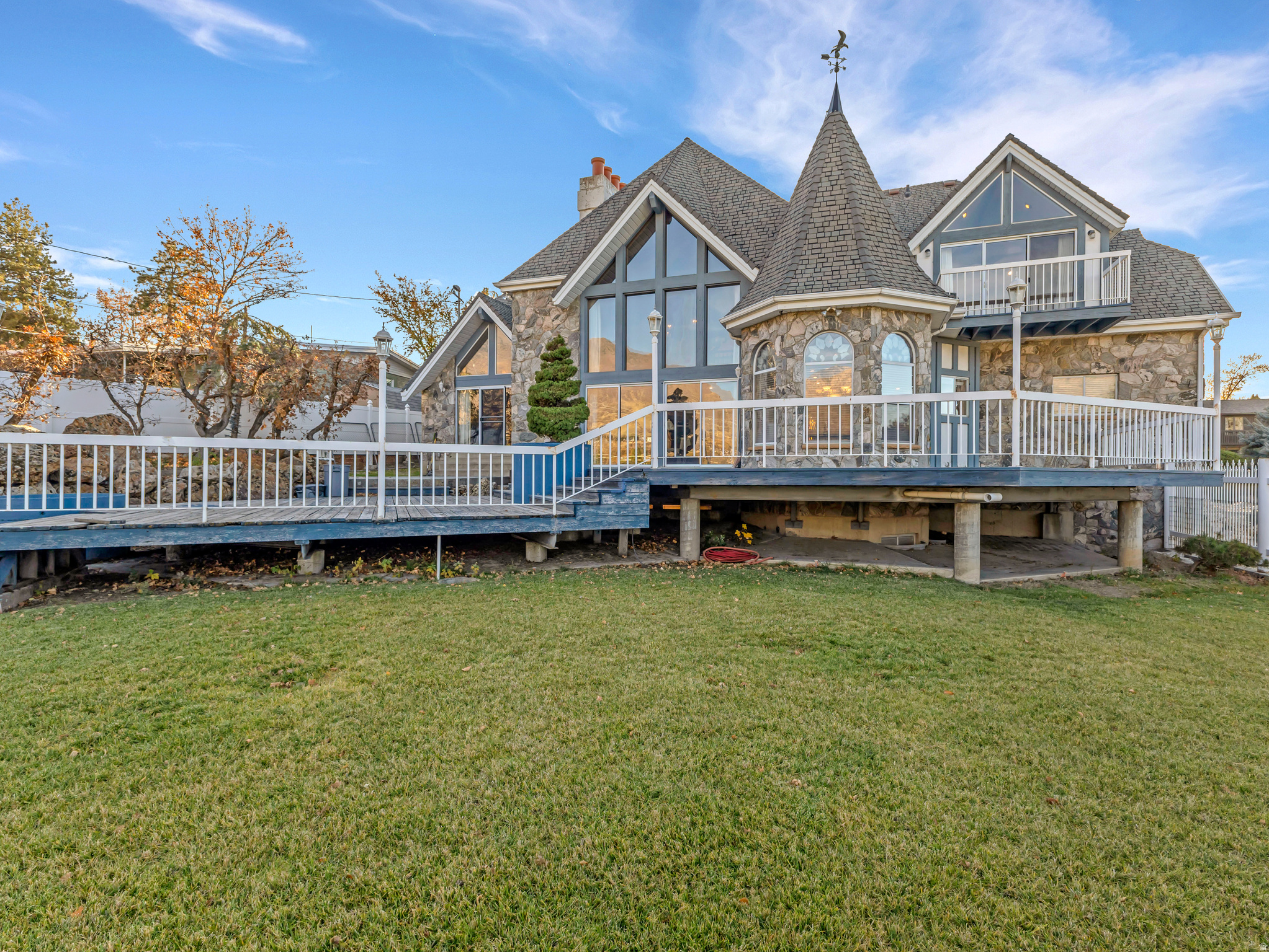 WILLOW CREEK - Residential