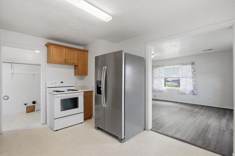 Tiny photo for 1208 N WASHINGTON BLVD E, Ogden, UT 84404 (MLS # 2158199)