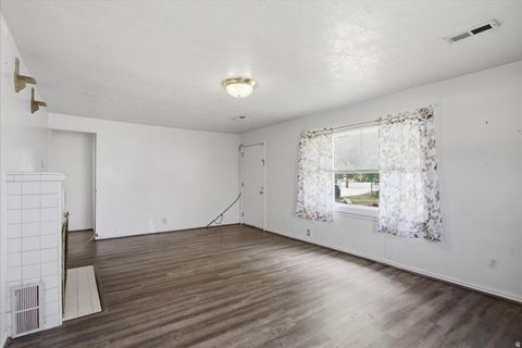 Tiny photo for 1208 N WASHINGTON BLVD E, Ogden, UT 84404 (MLS # 2158199)