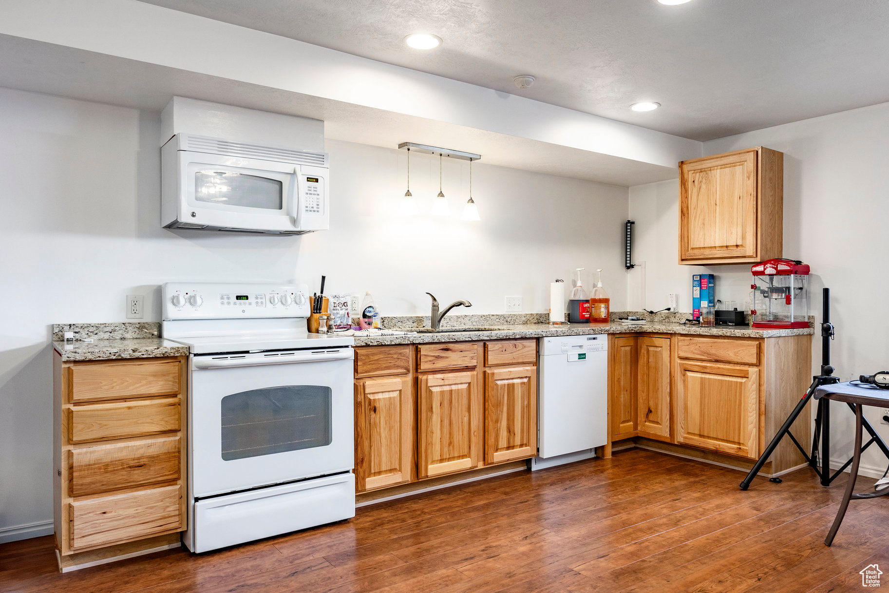 9031 S Mountain Iris Way, West Jordan, Utah image 20