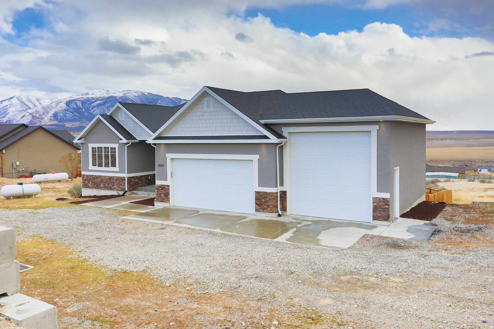 THE BENCHES AT SOUTH RIM - Residential