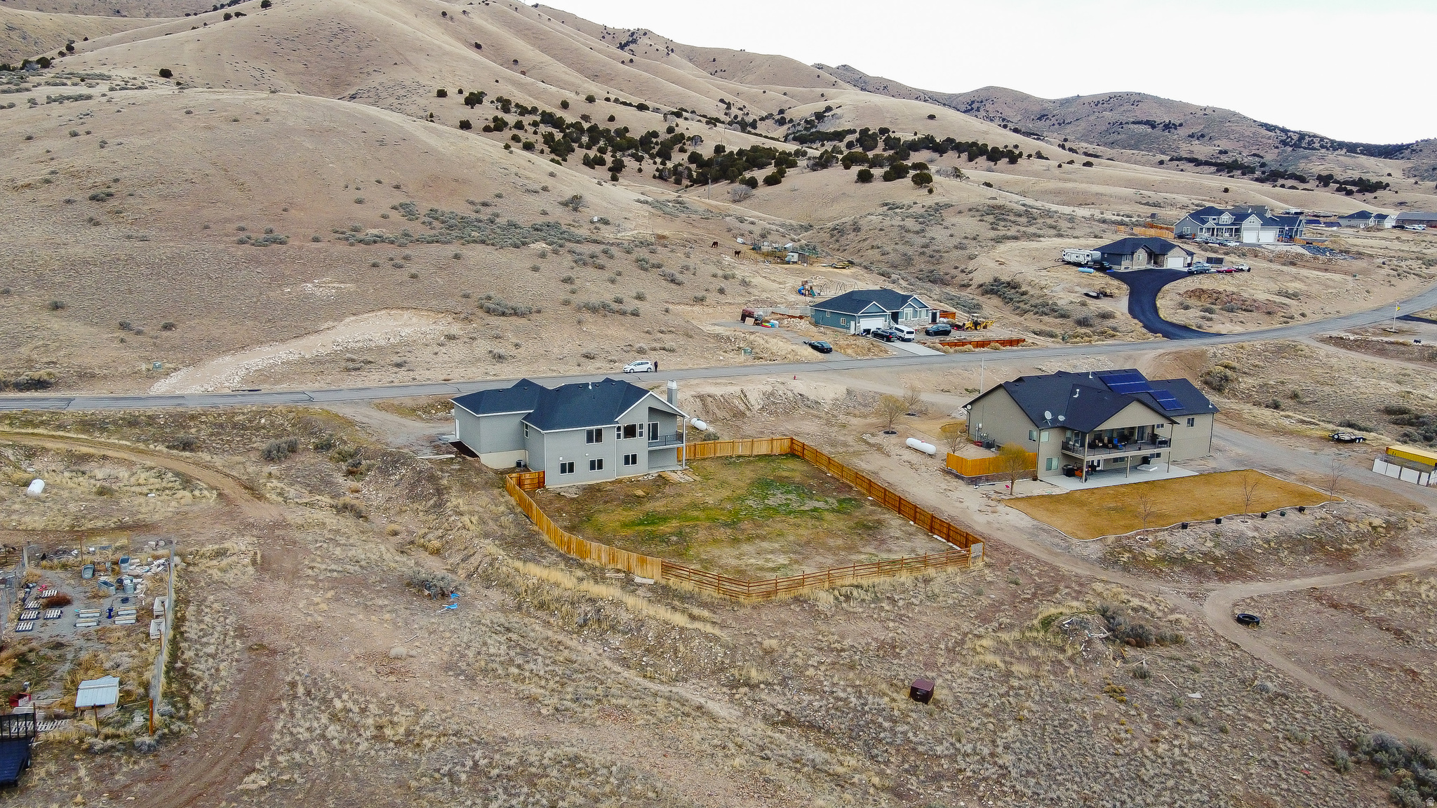THE BENCHES AT SOUTH RIM - Residential
