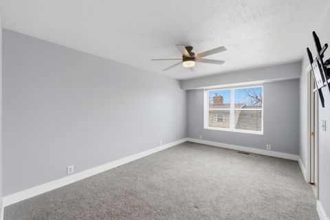 Tiny photo for 563 N 220 E, Centerville, UT 84014 (MLS # 2142400)