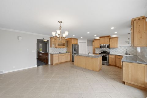 Tiny photo for 563 N 220 E, Centerville, UT 84014 (MLS # 2142400)