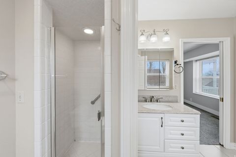 Tiny photo for 563 N 220 E, Centerville, UT 84014 (MLS # 2142400)