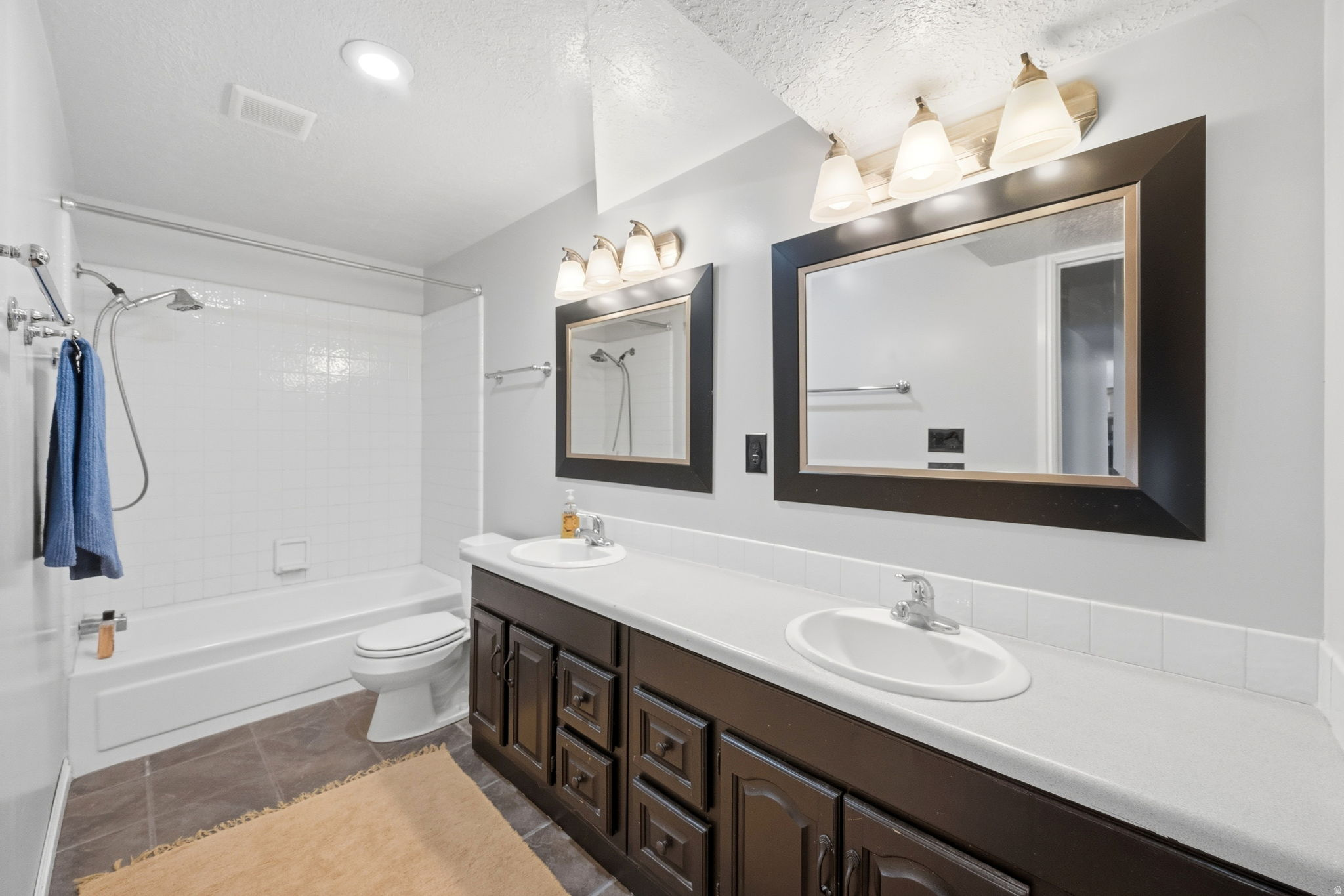 PARRISH HEIGHTS - Residential