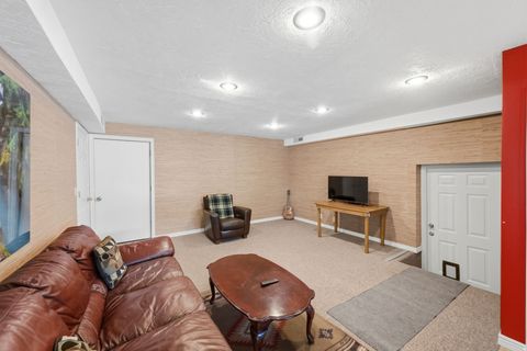 Tiny photo for 563 N 220 E, Centerville, UT 84014 (MLS # 2142400)