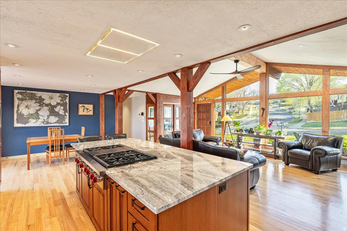 EASTRIDGE #1 - Residential