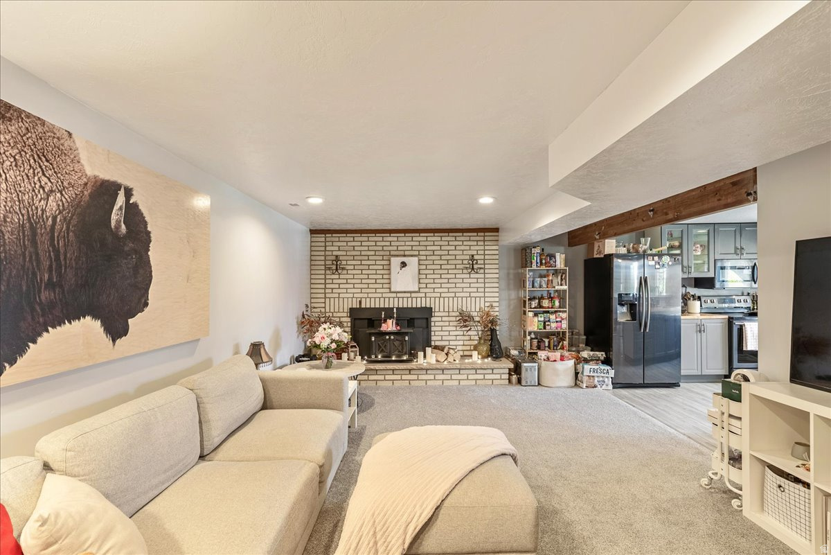 EASTRIDGE #1 - Residential