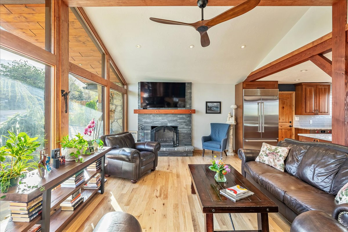 EASTRIDGE #1 - Residential