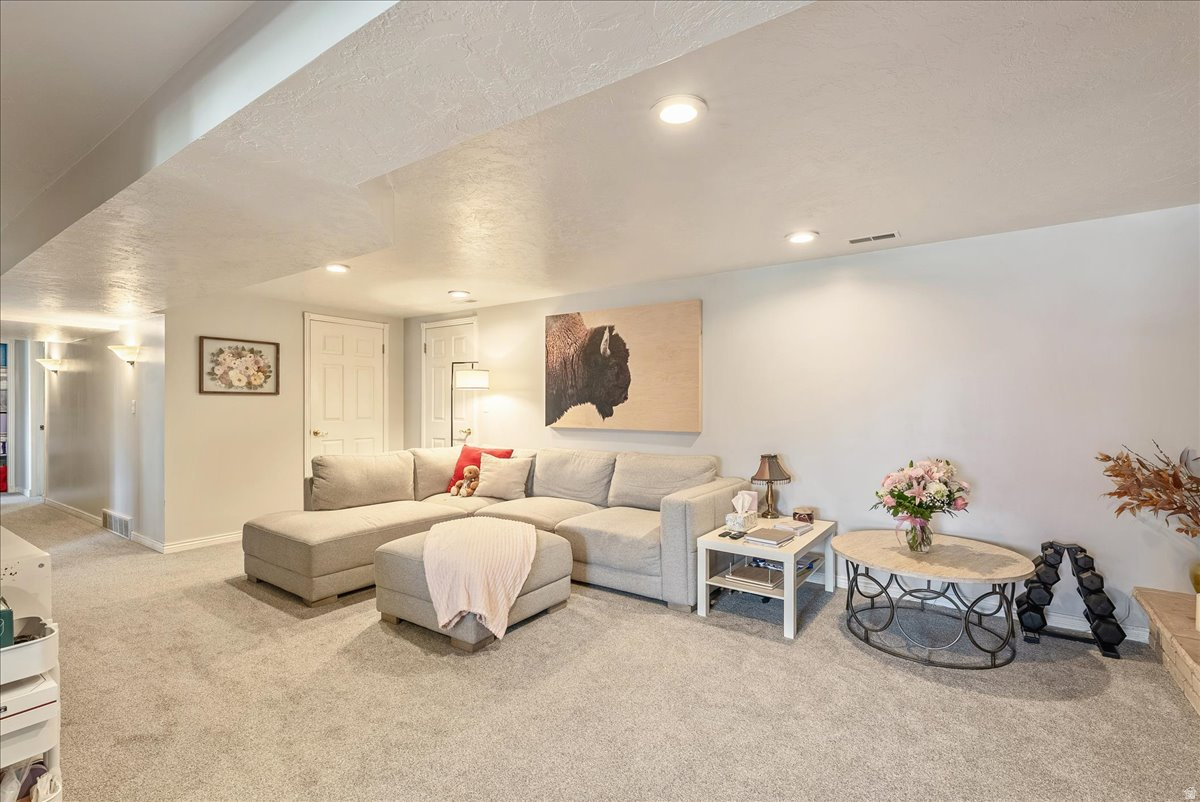 EASTRIDGE #1 - Residential