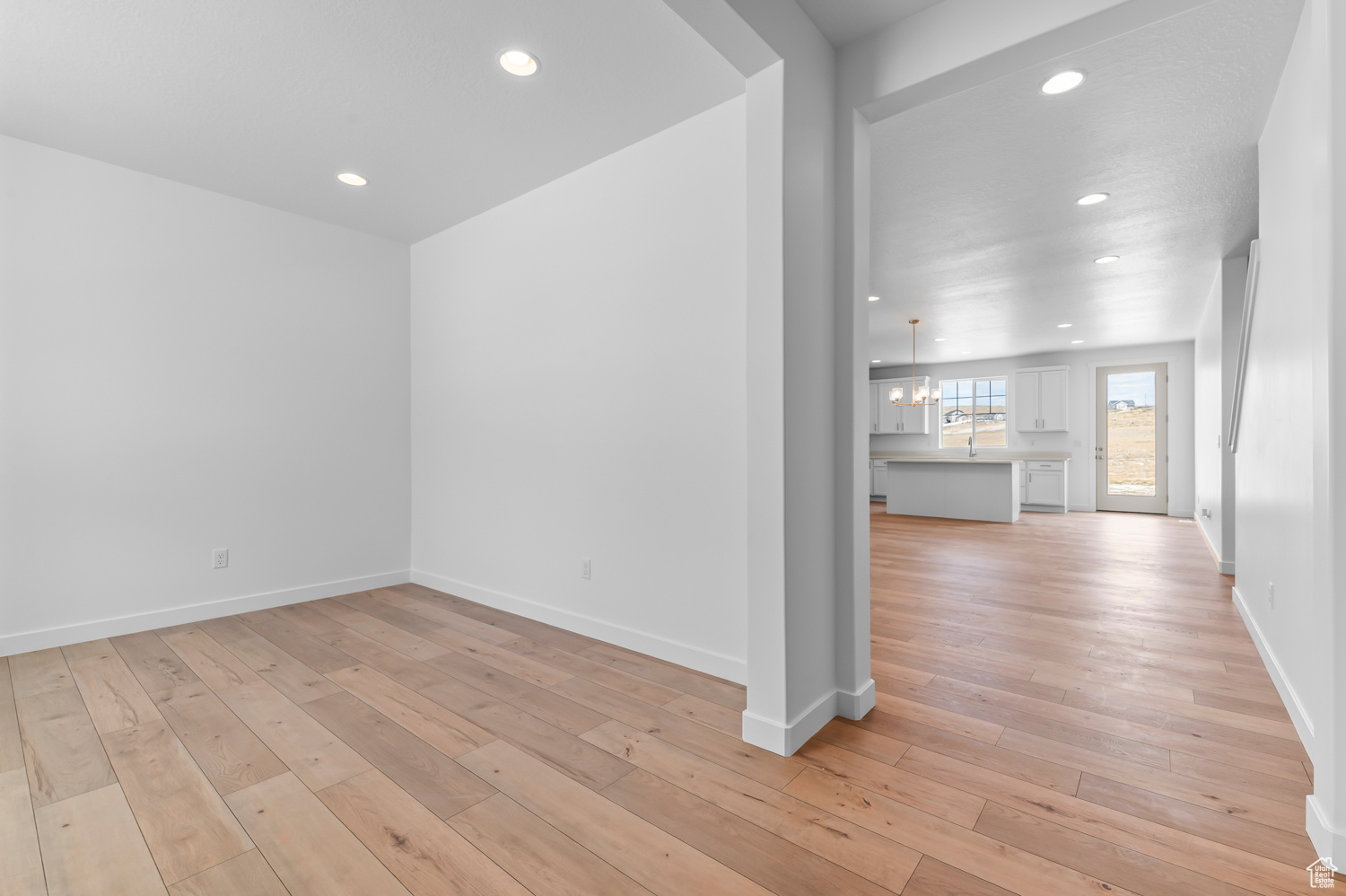 OVERLAND COLLECTION V2 296 - Residential