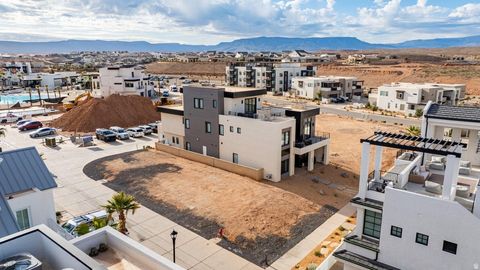 Photo of Saint George, UT 84790 (MLS # 2136888)