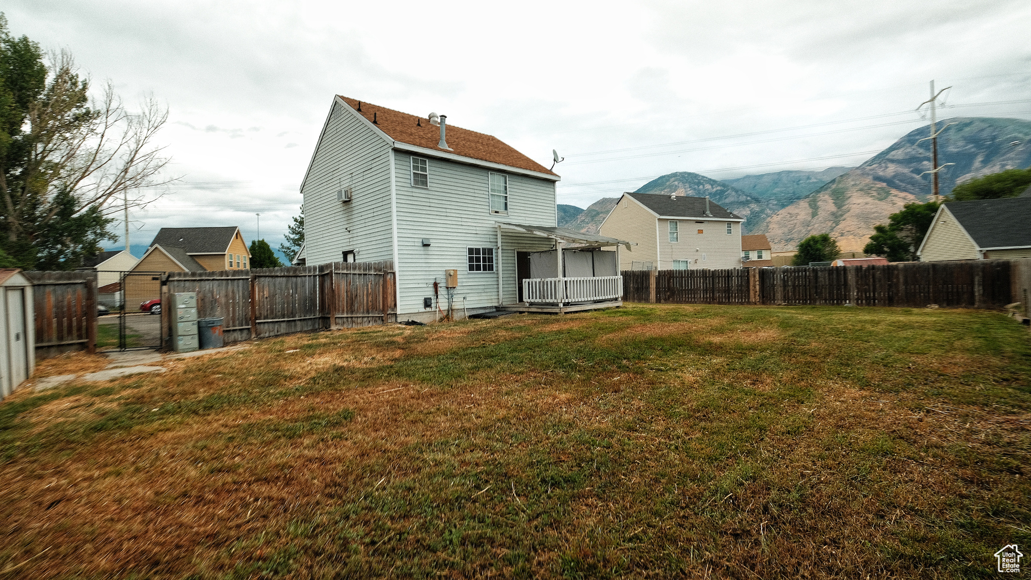 LAKEWOOD - Residential