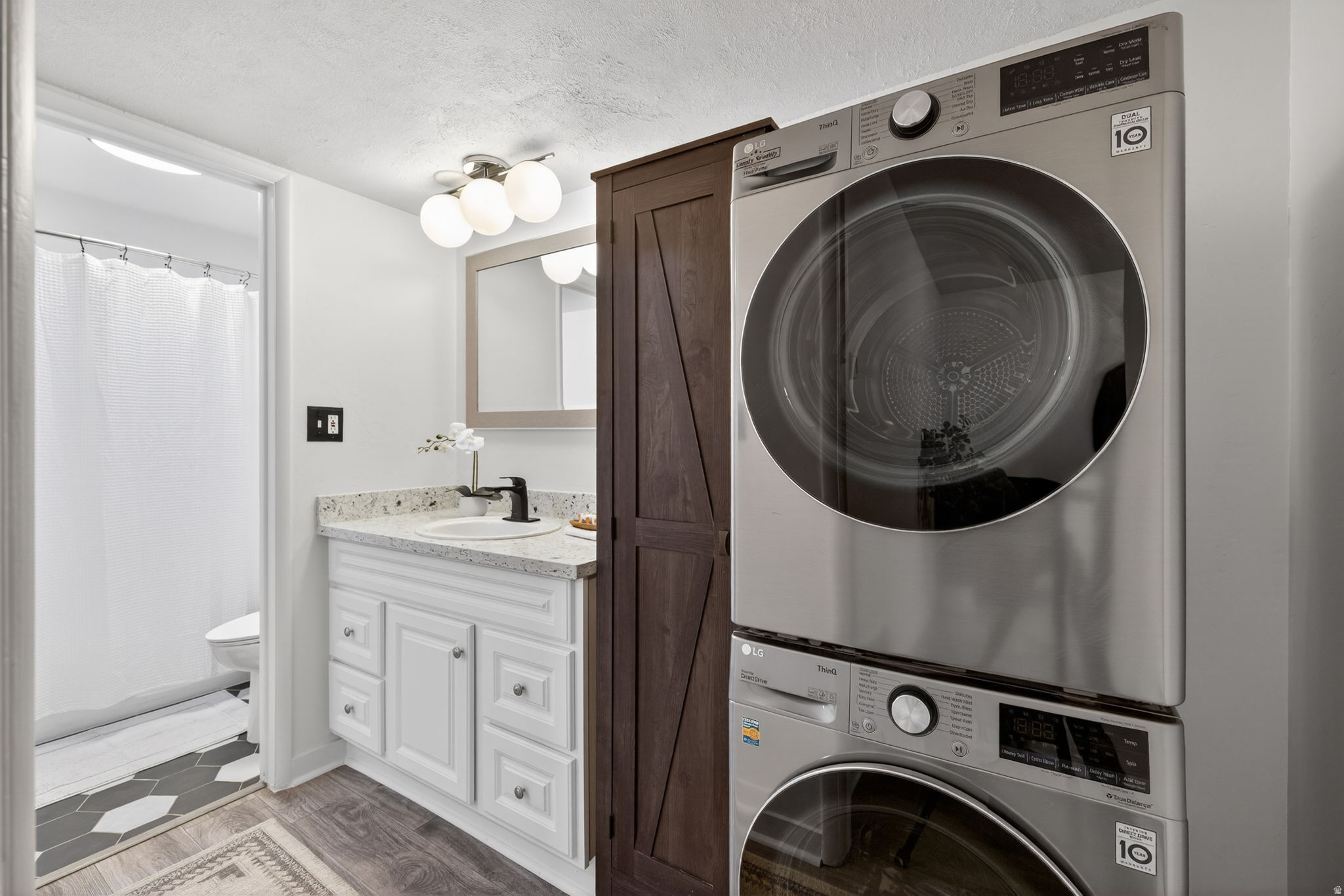 GOVERNORS ROW CONDOMINIUM - Residential