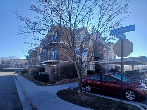 Photo of 1421 W RUTHERFORD Dr, Bluffdale, UT 84065 (MLS # 2141220)