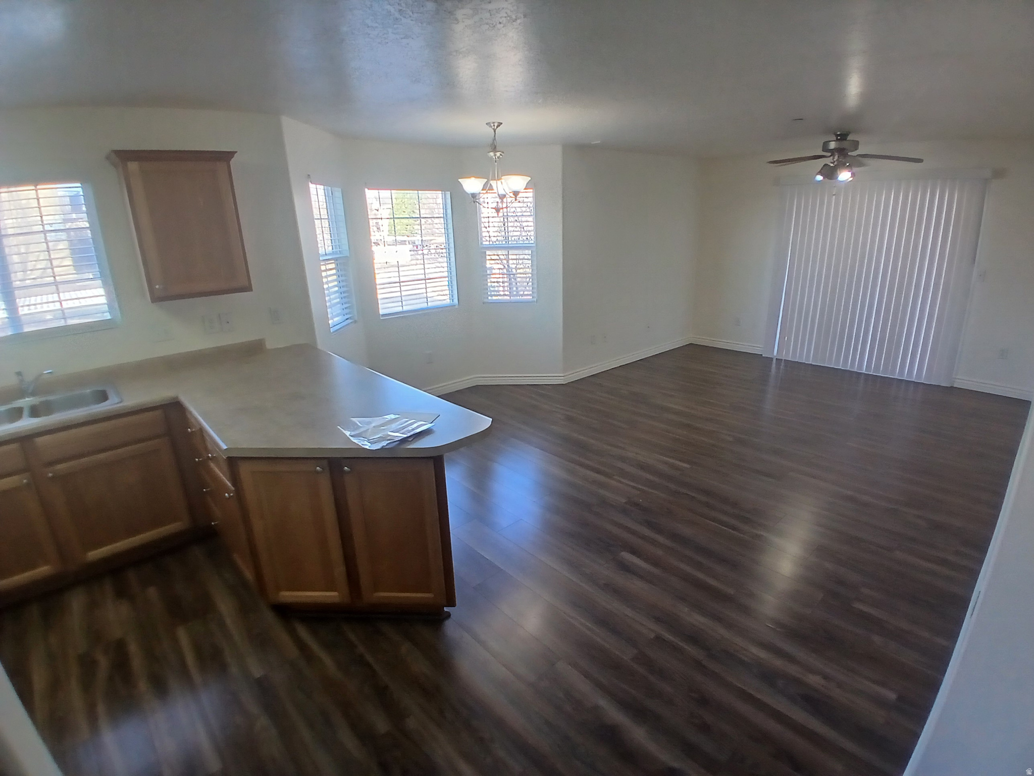 VINTAGE ON THE BLUFFS - Residential