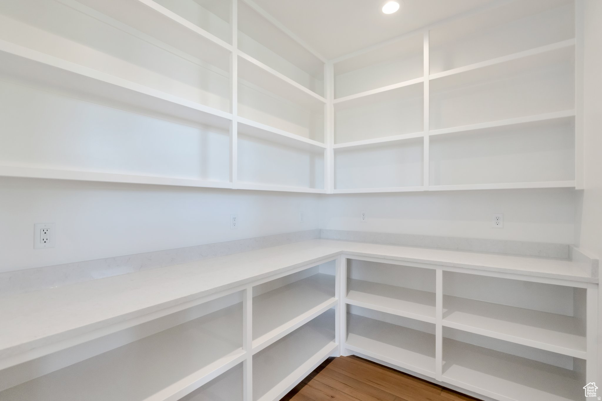 CHESTNUT FARMS - Residential