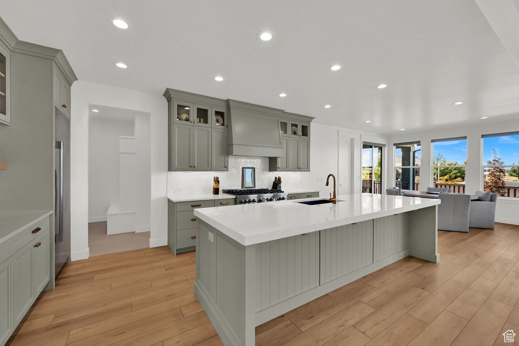 Photo of 532 S 1450 W, Farmington, UT 84025 (MLS # 2117202)