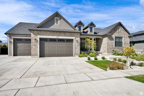 Photo of 532 S 1450 W, Farmington, UT 84025 (MLS # 2117202)