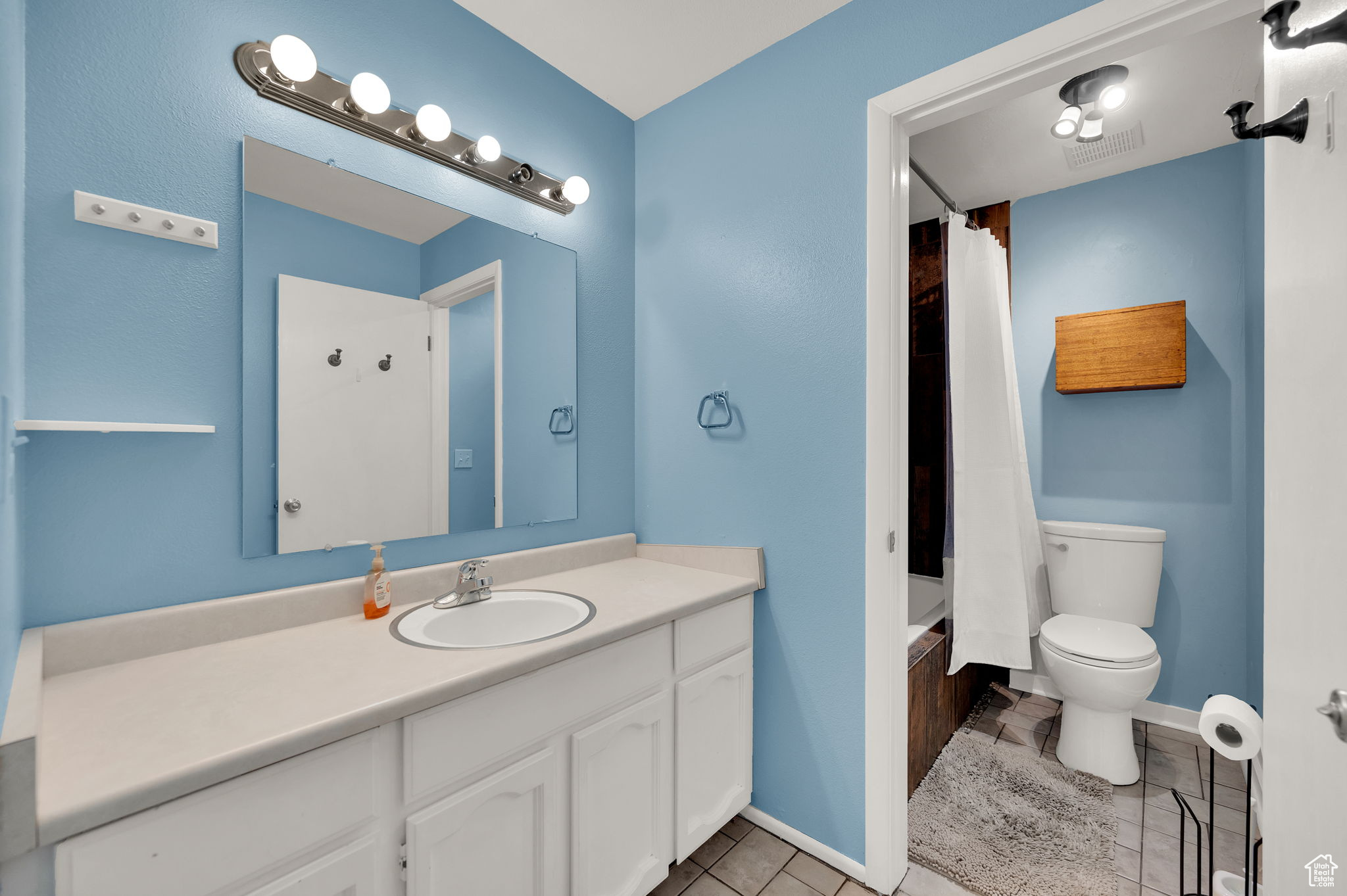 HAWKINS - Residential