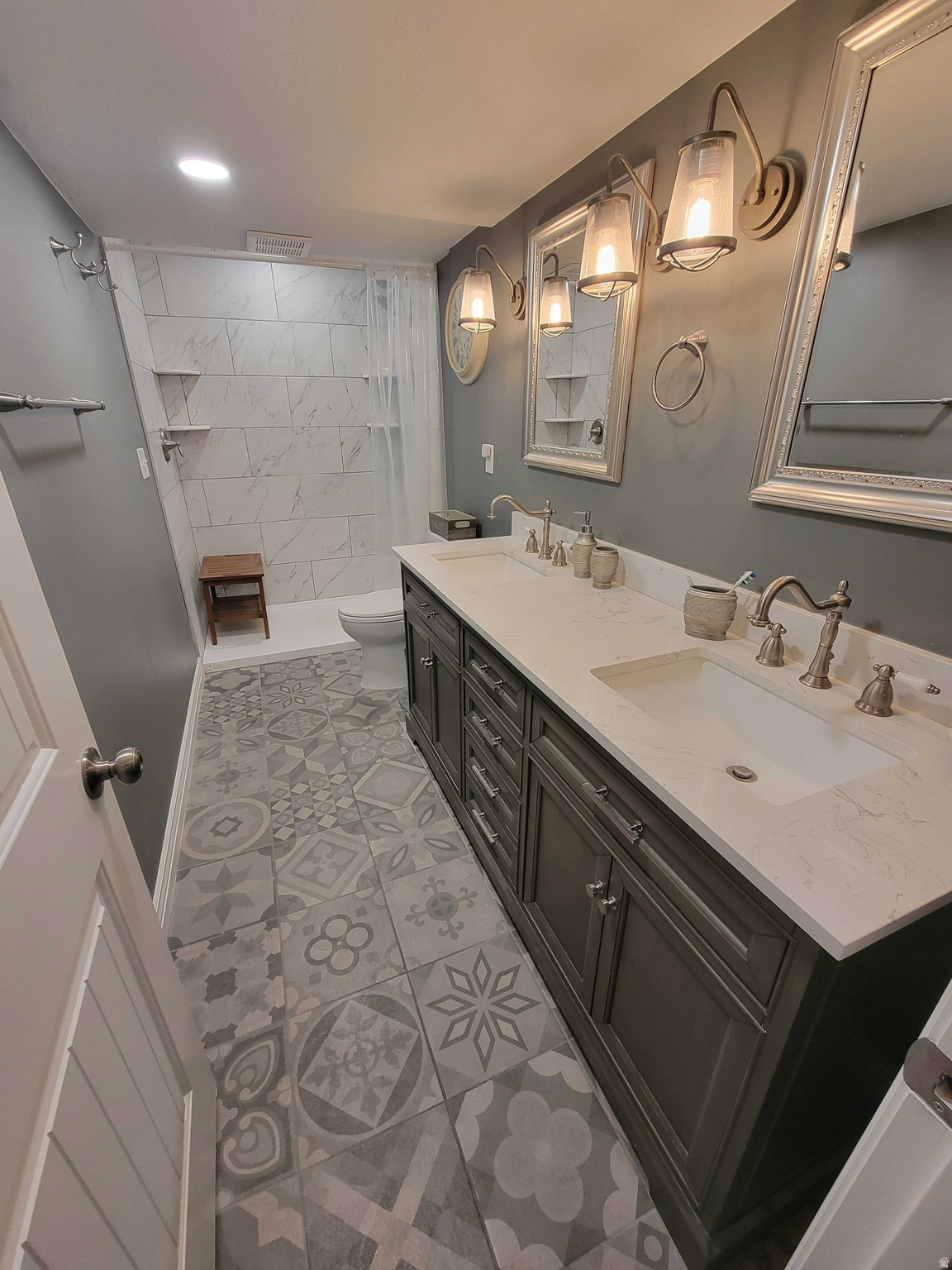 THE VILLAGE OF HAWKS LANDING - Residential