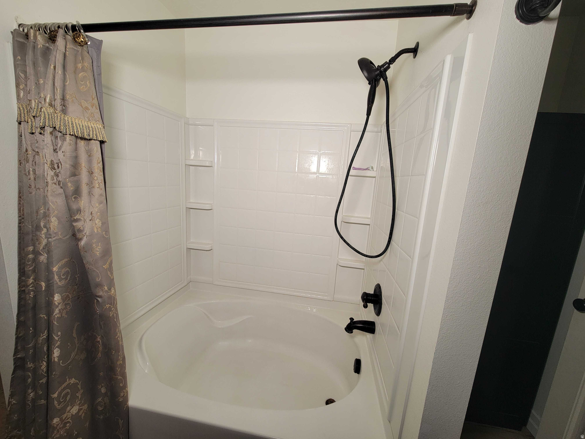 THE VILLAGE OF HAWKS LANDING - Residential