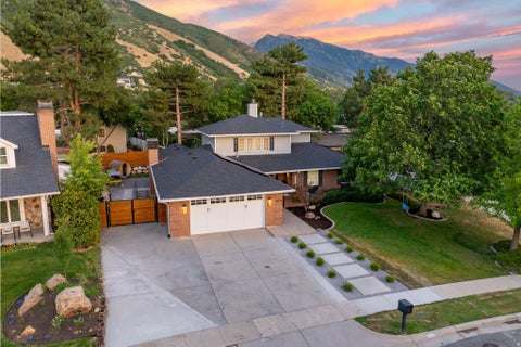Tiny photo for 7609 S COUNTRY MANOR RD, Cottonwood Heights, UT 84121 (MLS # 2173837)