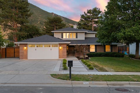 Photo of 7609 S COUNTRY MANOR RD, Cottonwood Heights, UT 84121 (MLS # 2173837)