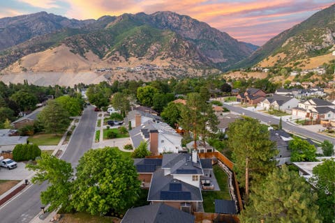 Tiny photo for 7609 S COUNTRY MANOR RD, Cottonwood Heights, UT 84121 (MLS # 2173837)