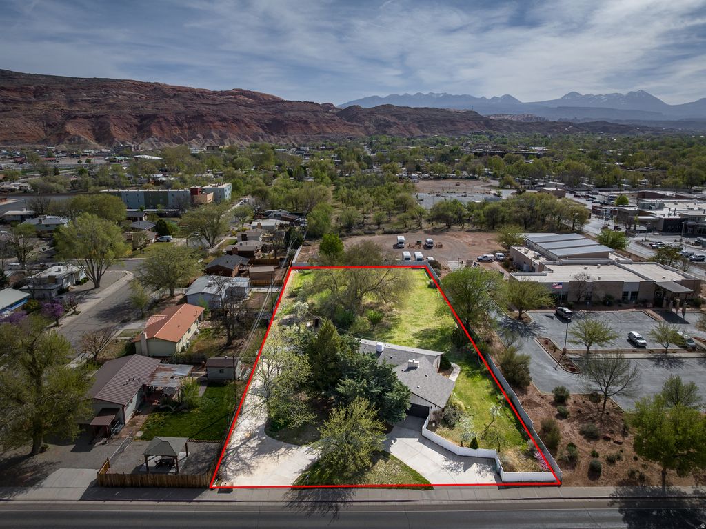 Photo of 230 N 500 W, Moab, UT 84532 (MLS # 2147070)