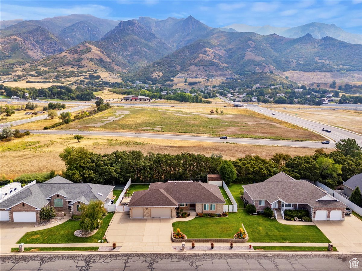 ORCHARD GROVE - Residential
